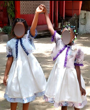 Load image into Gallery viewer, Robe de ville , de fête, de cérémonie, d&#39;anniversaire pour petite fille
