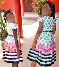 Charger l&#39;image dans la galerie, Robe de ville pour petite fille

