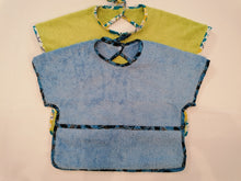 将图片加载到图库查看器，Lot de 2 bavoirs bébé à manches-tissu coton imprimé (wax).
