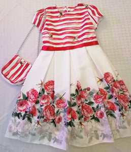Robe de ville avec sac en bandoulière