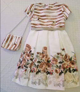 Robe de ville avec sac en bandoulière